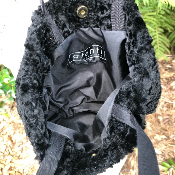 Black fuzzy purse - Picture 2 of 2